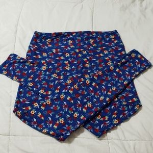 LuLaRoe tall and curvy blue floral leggings